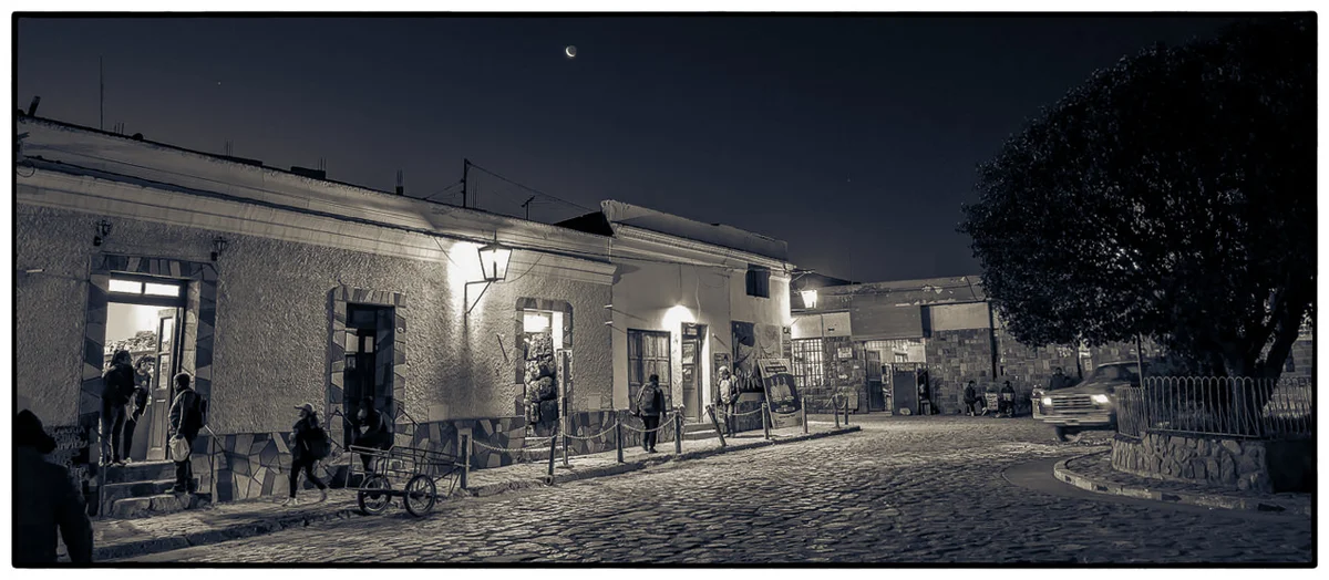 Plaza_de_Humahuaca_ban_1296-566